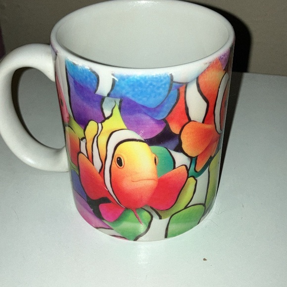 Colorful Fish Design Mug - Picture 3 of 3